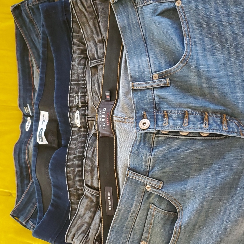 Lot of 1 Torrid Jean and 3 Old Navy Jeans